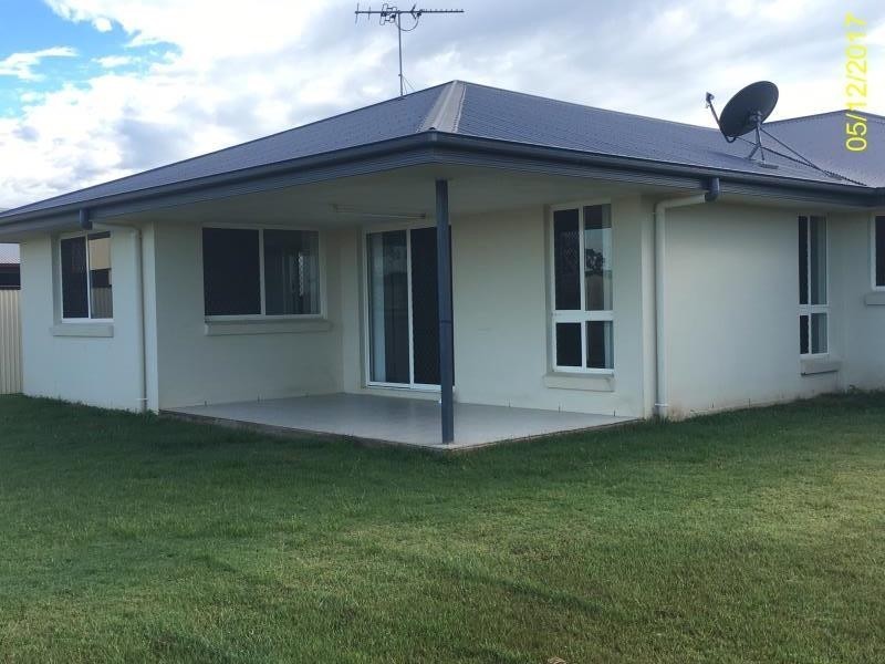 8 Annie Close, Gracemere QLD 4702