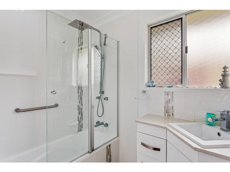 4 Griffin Street, Kawana QLD 4701