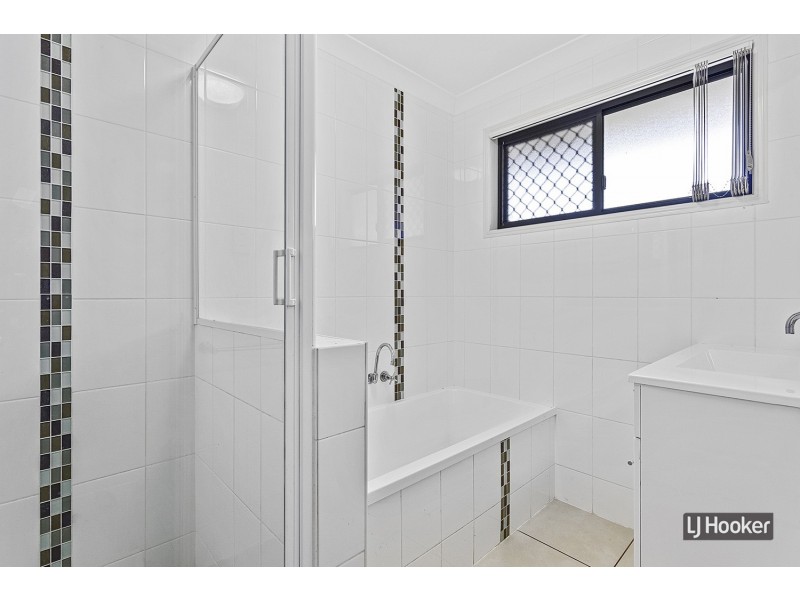 12 Owen Avenue, Gracemere QLD 4702