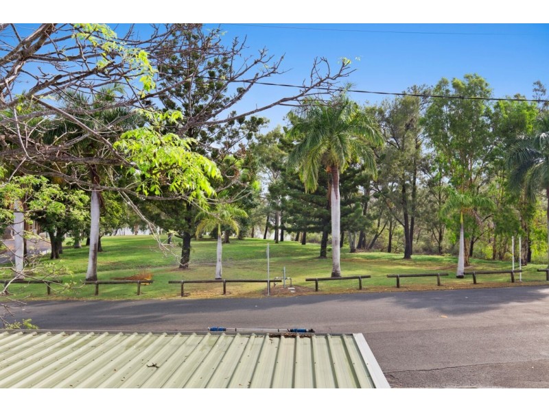 10 Larcombe St, Park Avenue QLD 4701