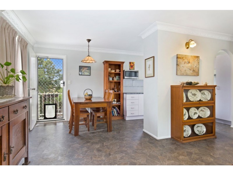 10 Larcombe St, Park Avenue QLD 4701