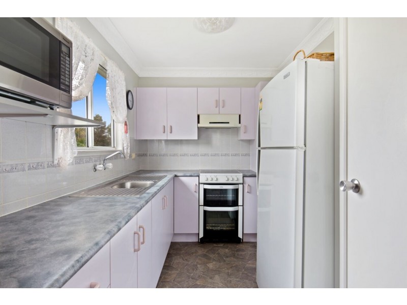 10 Larcombe St, Park Avenue QLD 4701