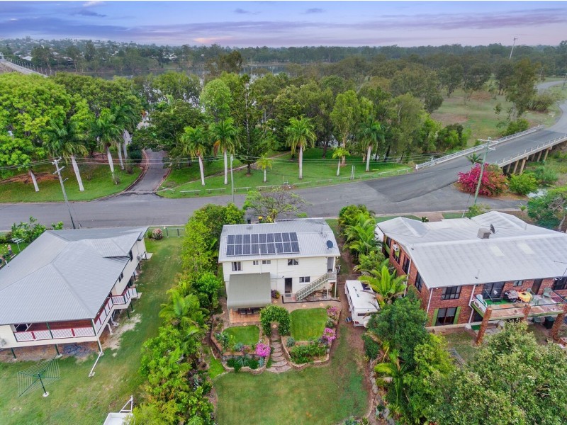 10 Larcombe St, Park Avenue QLD 4701