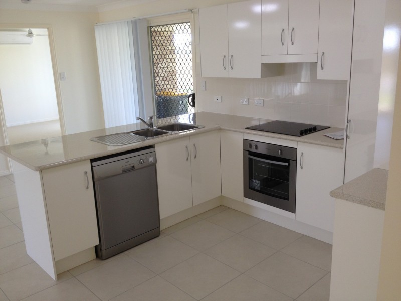 17 Jane Crescent, Gracemere QLD 4702