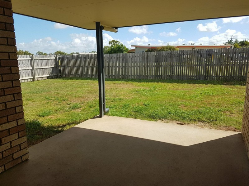 17 Jane Crescent, Gracemere QLD 4702