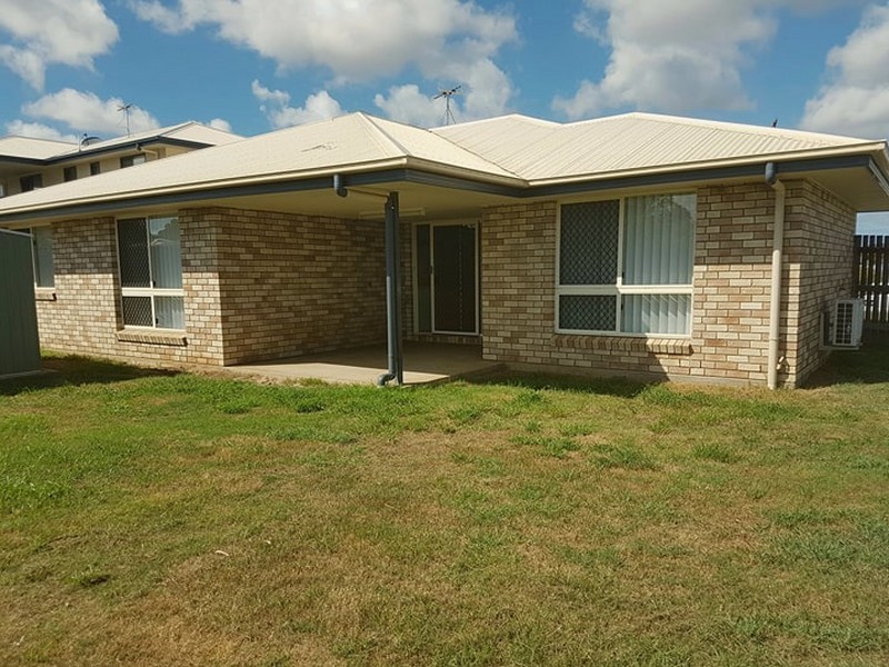 17 Jane Crescent, Gracemere QLD 4702