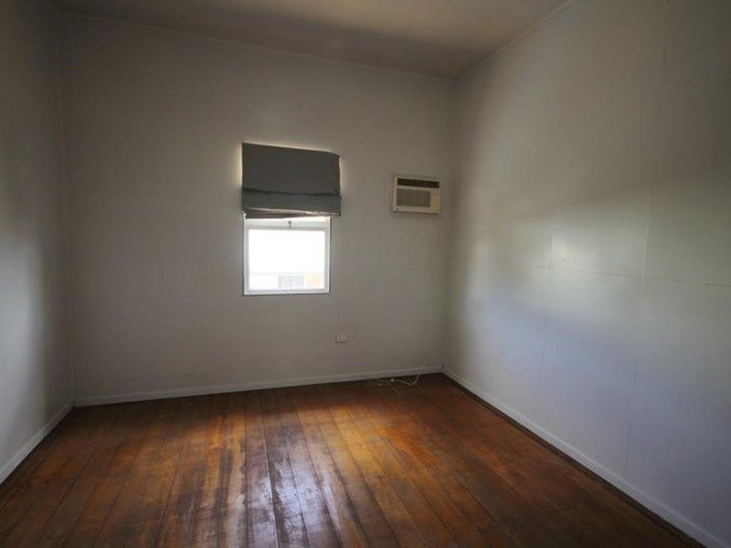 94 Murray Street, The Range QLD 4700