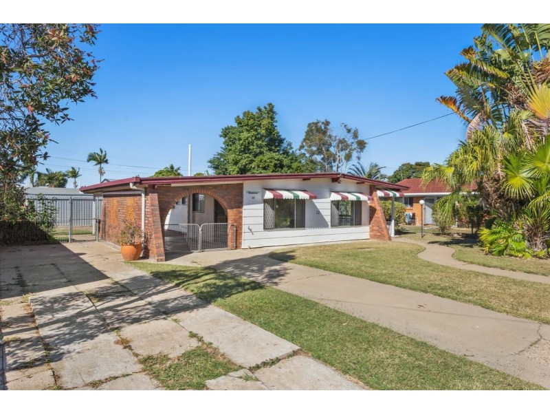 12 Webber Avenue, Kawana QLD 4701