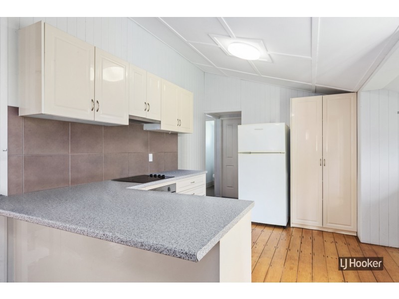 28 Thackeray Street, Park Avenue QLD 4701
