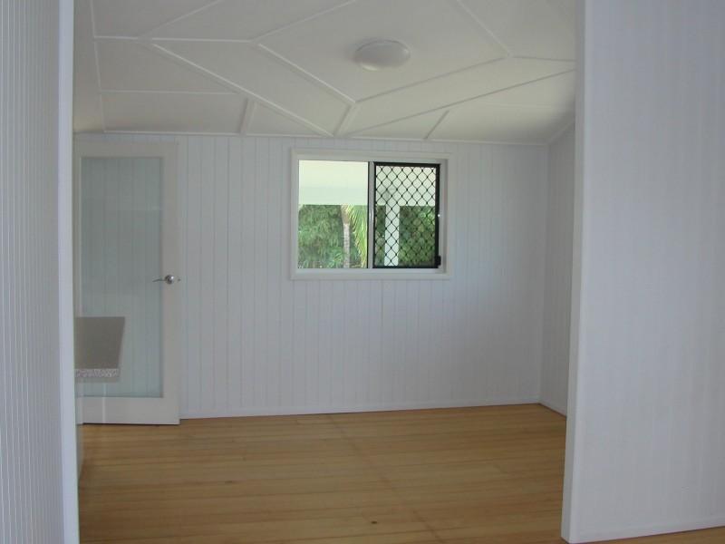 28 Thackeray Street, Park Avenue QLD 4701