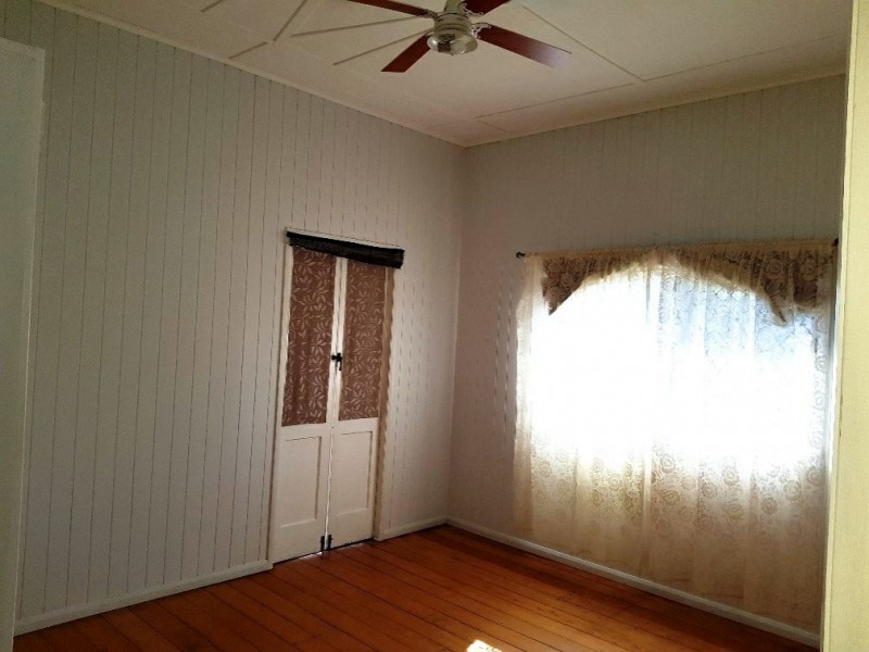 28 Thackeray Street, Park Avenue QLD 4701