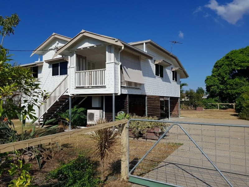 28 Thackeray Street, Park Avenue QLD 4701