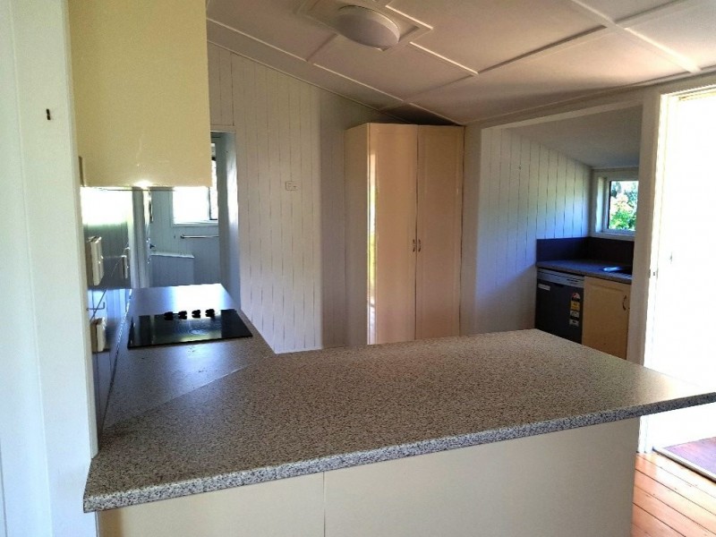 28 Thackeray Street, Park Avenue QLD 4701