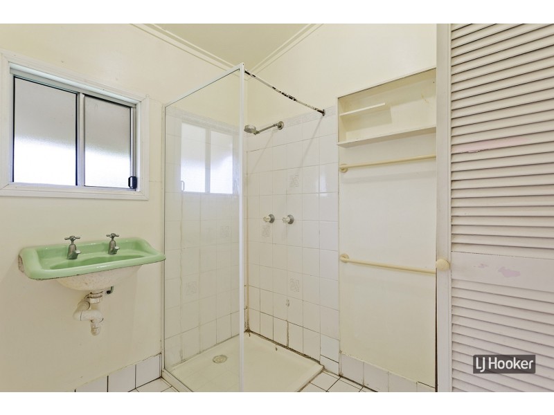 9 Wood Street, Depot Hill QLD 4700