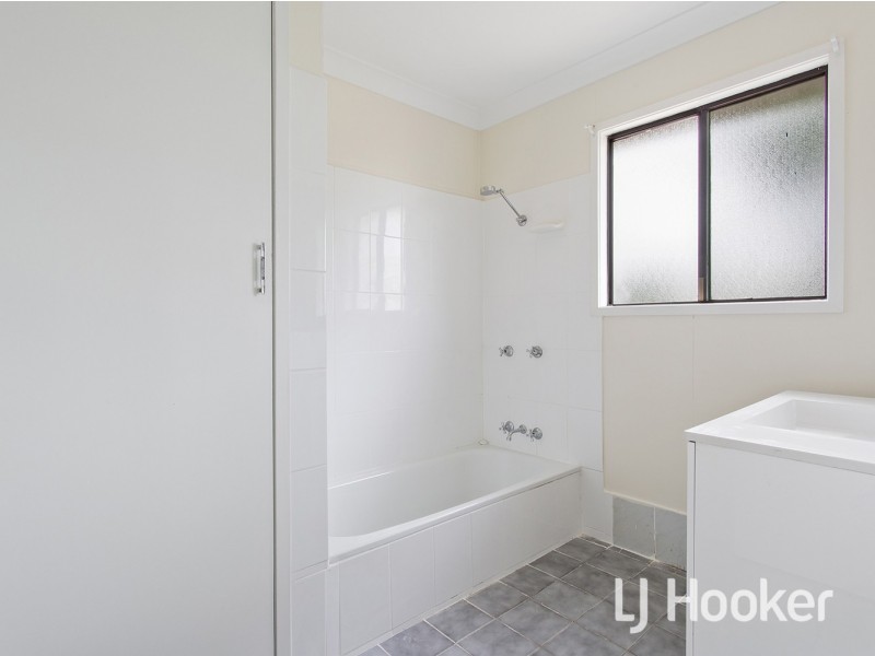 48 Twigg Street, Park Avenue QLD 4701