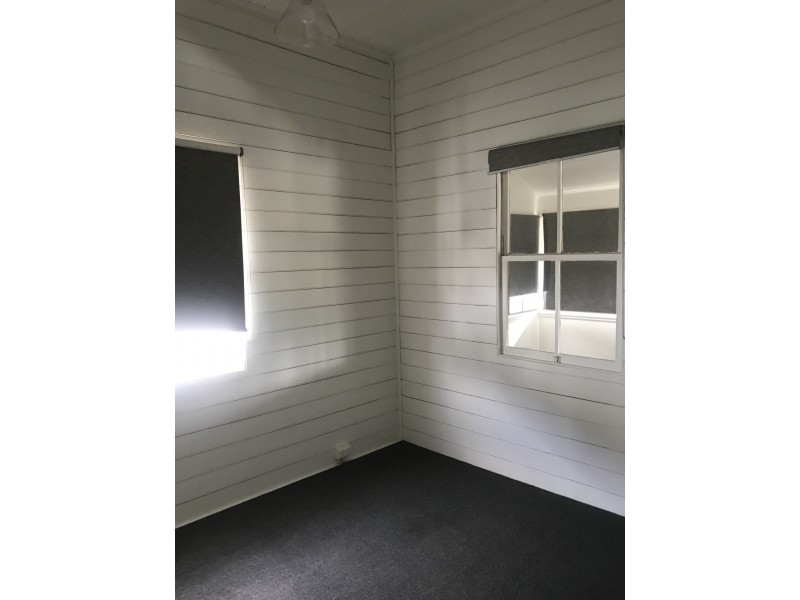 194 Peter Street, Berserker QLD 4701