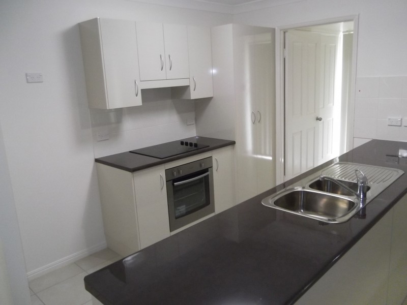 23 Cherryfield Road, Gracemere QLD 4702