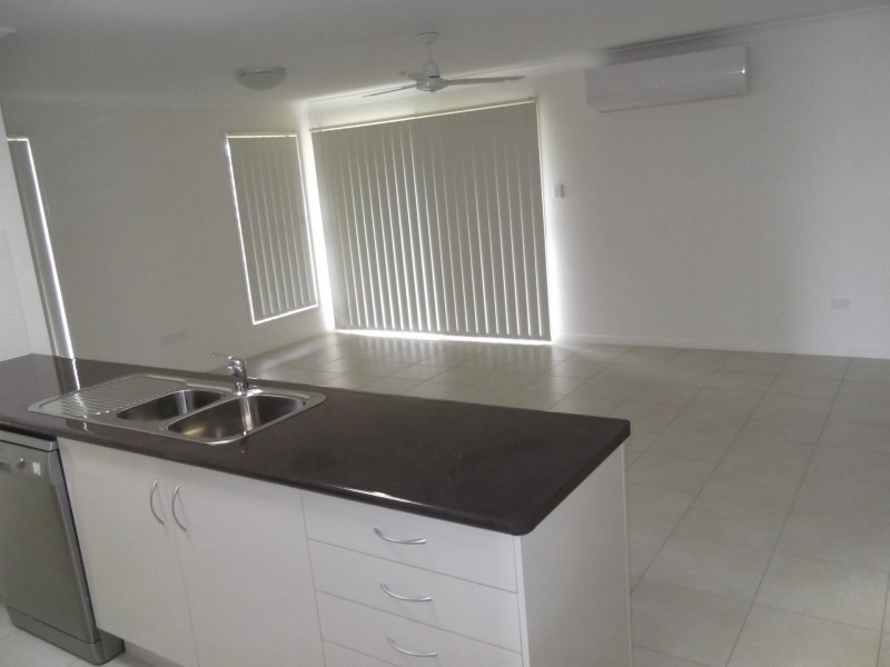 23 Cherryfield Road, Gracemere QLD 4702