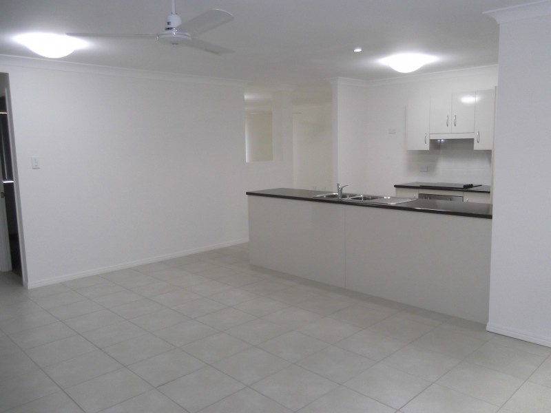 23 Cherryfield Road, Gracemere QLD 4702