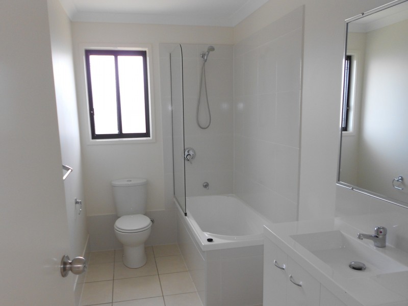 27 Brodie Drive, Gracemere QLD 4702