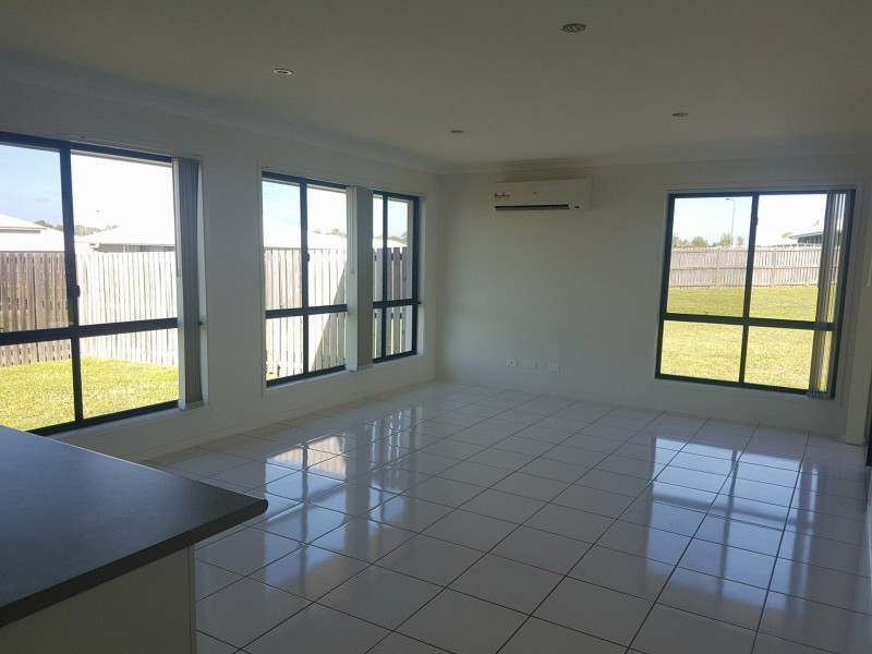 8 Wakim Close, Gracemere QLD 4702
