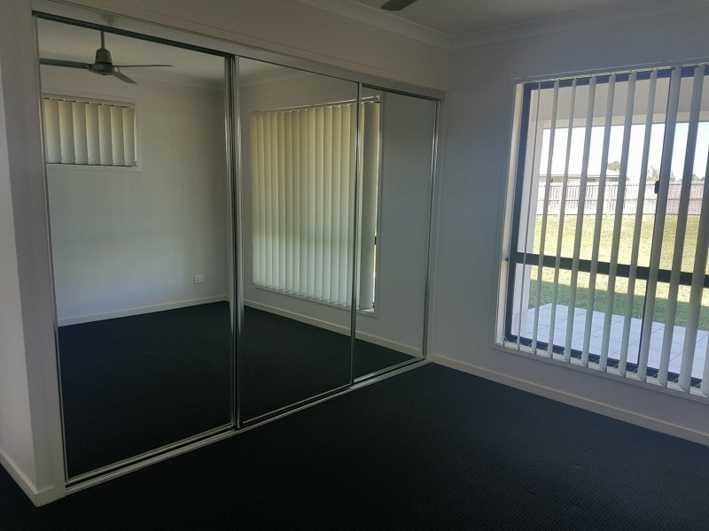 8 Wakim Close, Gracemere QLD 4702