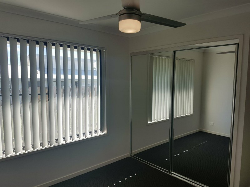 8 Wakim Close, Gracemere QLD 4702