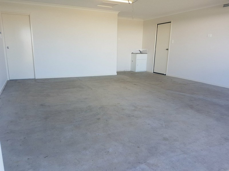 8 Wakim Close, Gracemere QLD 4702