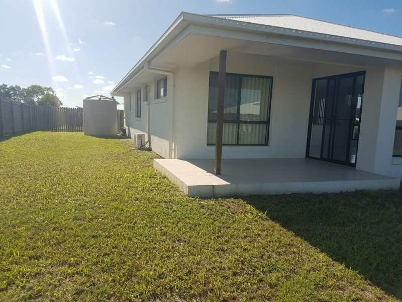 8 Wakim Close, Gracemere QLD 4702
