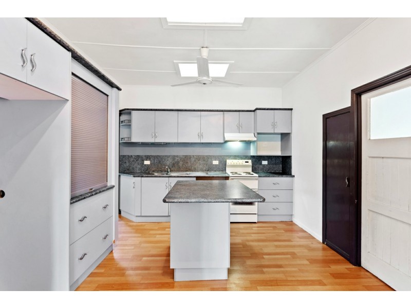 106 Simpson Street, Berserker QLD 4701