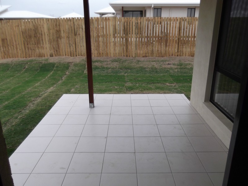 18 Amy Street, Gracemere QLD 4702