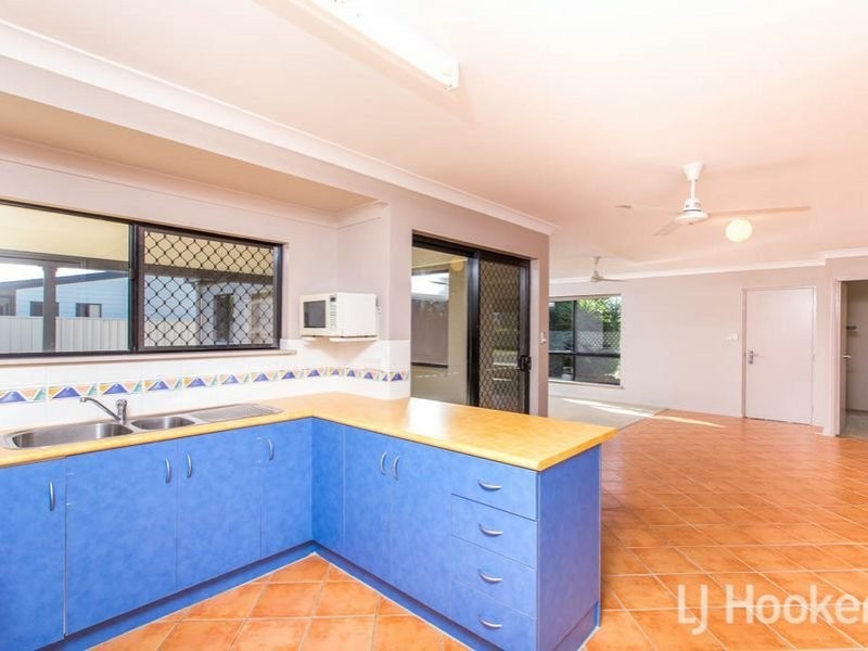 30 Bean Avenue, Parkhurst QLD 4702