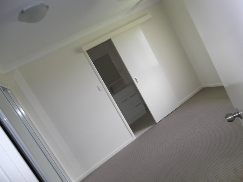 33 Leichhardt Drive, Gracemere QLD 4702