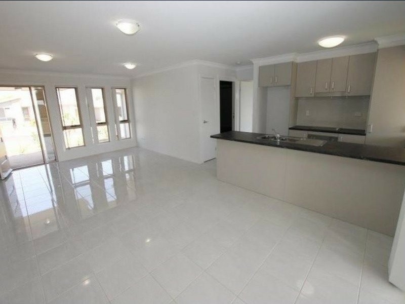 8 Taramoore Road, Gracemere QLD 4702