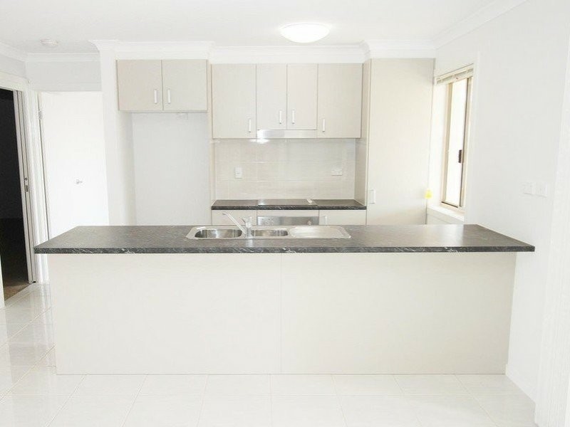 8 Taramoore Road, Gracemere QLD 4702