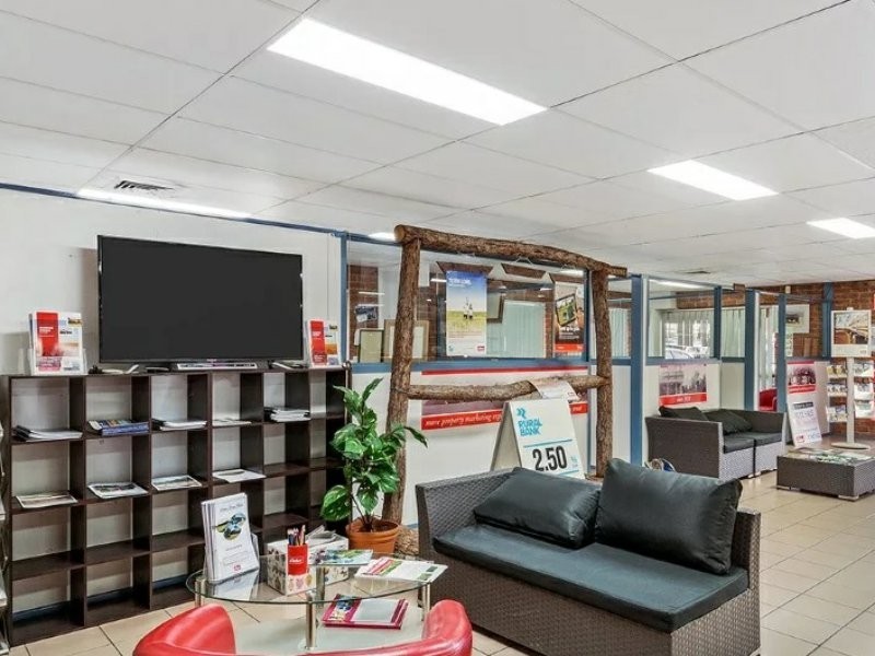 127 Gladstone Road, Rockhampton City QLD 4700