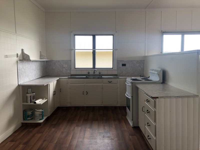 3 Jefferies Street, The Range QLD 4700
