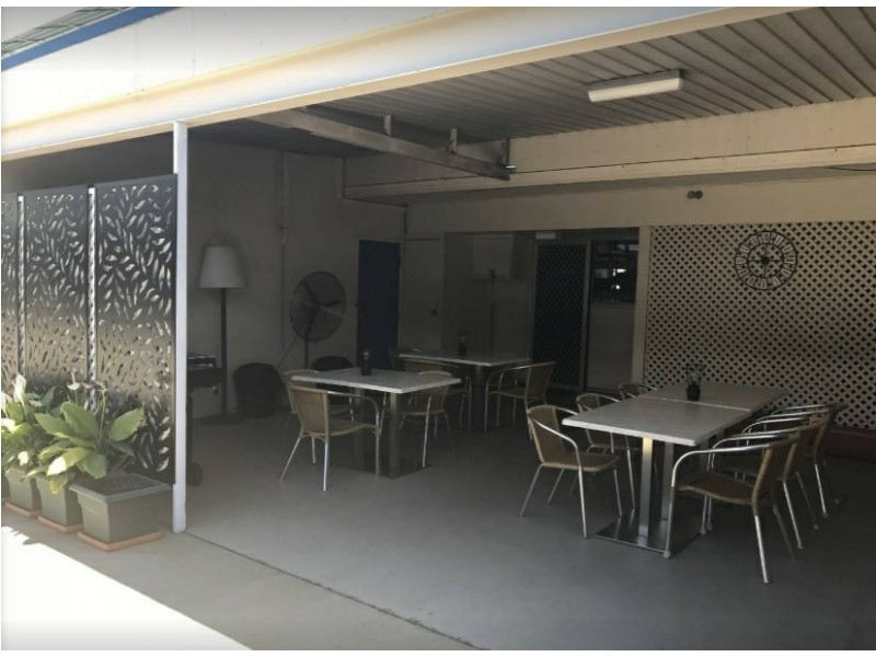 The Q Motel/116 Gladstone Road, Allenstown QLD 4700