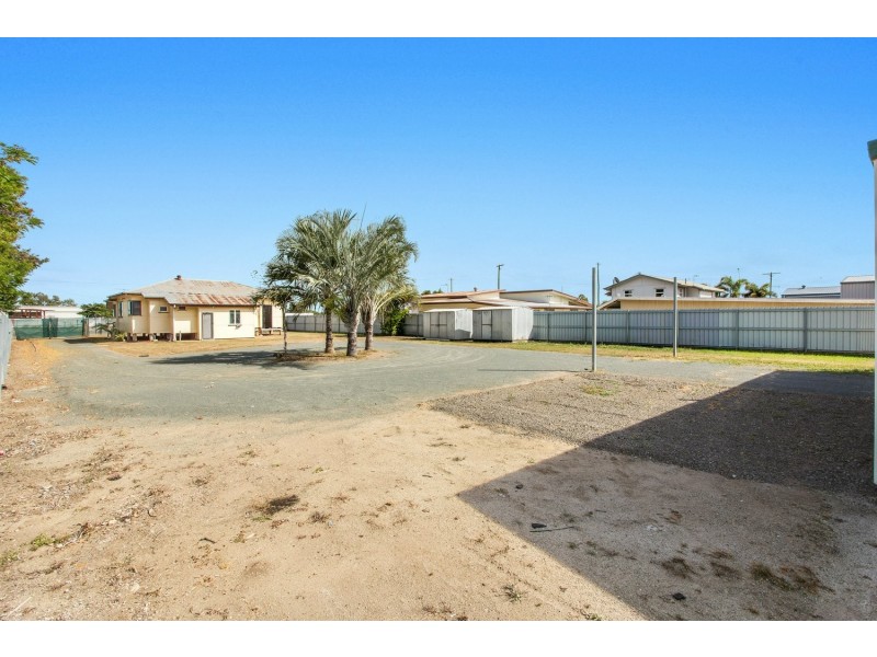 36 Hinchliff Street, Kawana QLD 4701