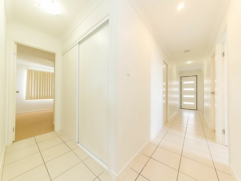 12 Viney Street, Gracemere QLD 4702