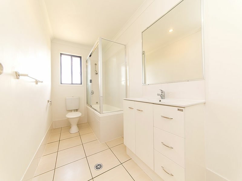 12 Viney Street, Gracemere QLD 4702