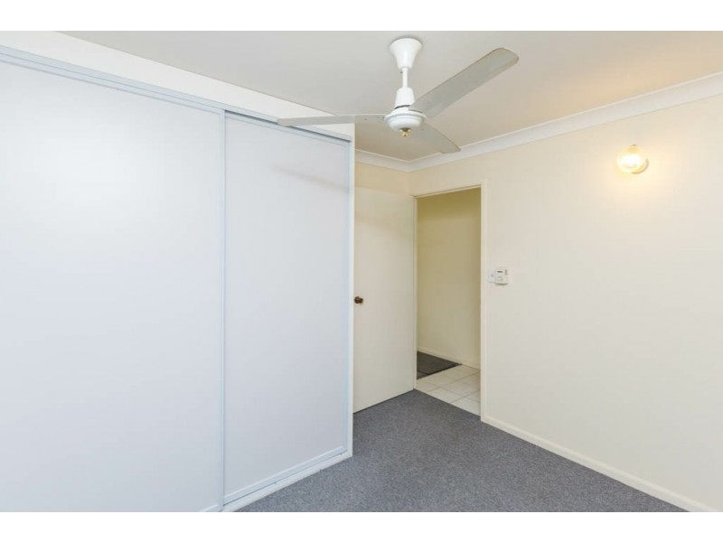 Unit 2/121 park street, Park Avenue QLD 4701