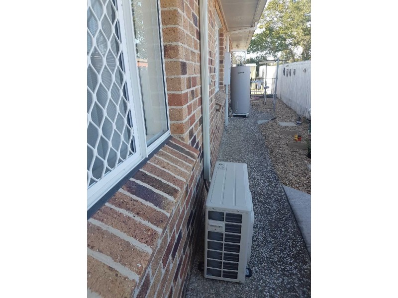 Unit 2/121 park street, Park Avenue QLD 4701