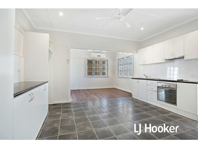 42 Lucas Street, Berserker QLD 4701