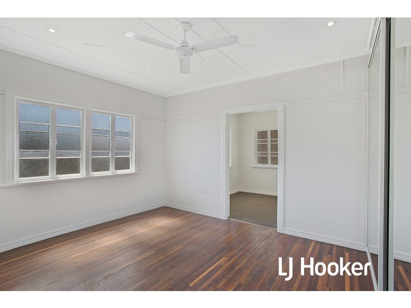 42 Lucas Street, Berserker QLD 4701