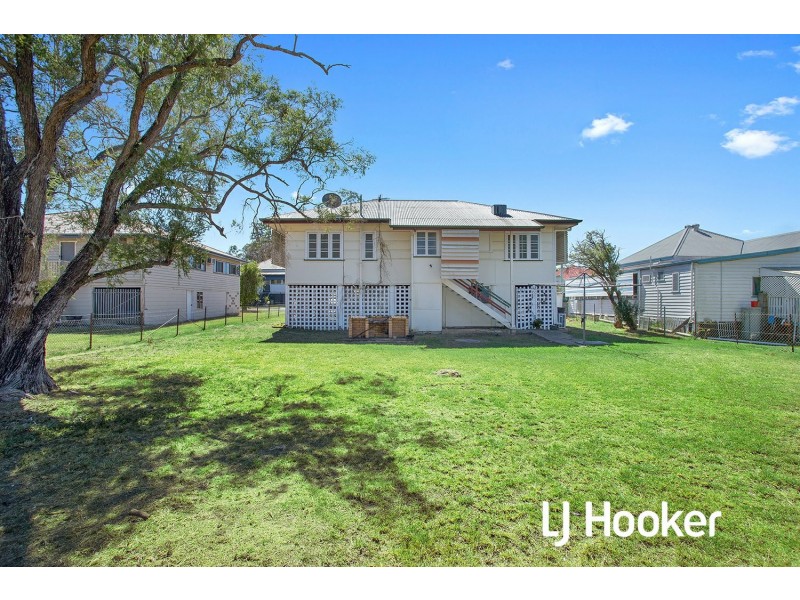 42 Lucas Street, Berserker QLD 4701