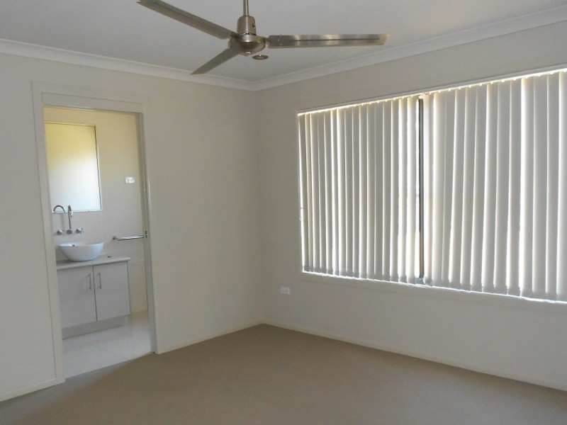 23 Maree Crescent, Gracemere QLD 4702