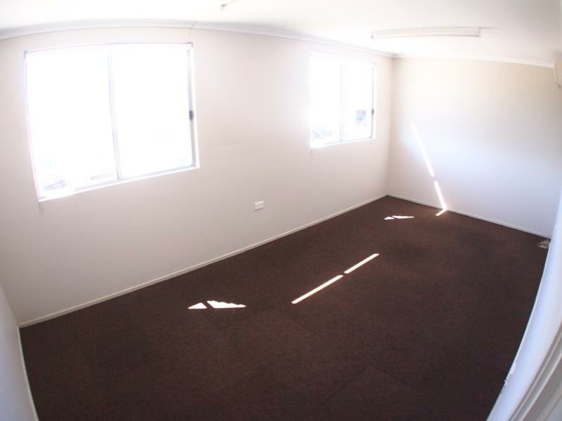 Unit 2/31 Park Street, Park Avenue QLD 4701