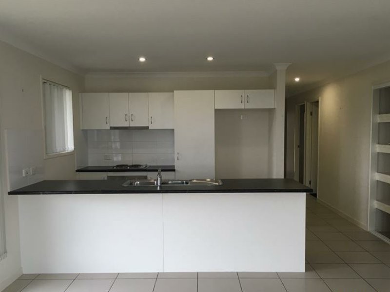 10 Angela Court, Gracemere QLD 4702