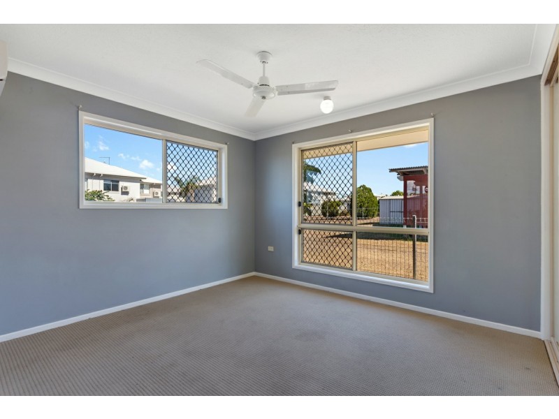 63 Donovan Cres, Gracemere QLD 4702